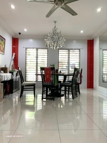 Rumah Teres 2-Tingkat untuk Dijual di Bukit Raja (Selangor) - Rylin Tan - Dining Room - PropertyGuru.com.my