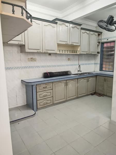 Rumah Teres 2-Tingkat untuk Disewa di Kampung Gombak Indah (Batu Caves) - Amy Yap - Kitchen - PropertyGuru.com.my