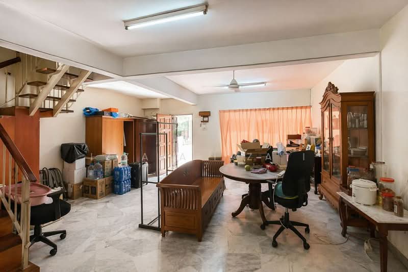 Rumah Teres 2-Tingkat untuk Dijual di Taman TTDI Jaya (Shah Alam) - Izzaza Izzati - Living Room - PropertyGuru.com.my
