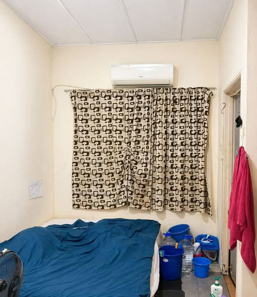Rumah Teres 2-Tingkat untuk Dijual di Taman TTDI Jaya (Shah Alam) - Izzaza Izzati - Bedroom - PropertyGuru.com.my