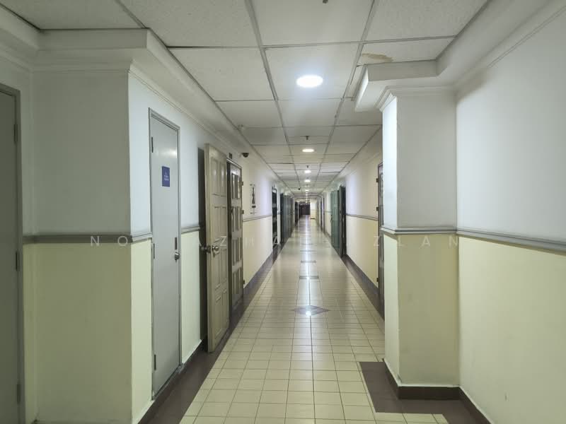 Pejabat untuk Dijual di SS7 (Petaling Jaya) - Nor Azhar Azlan - Corridor - PropertyGuru.com.my