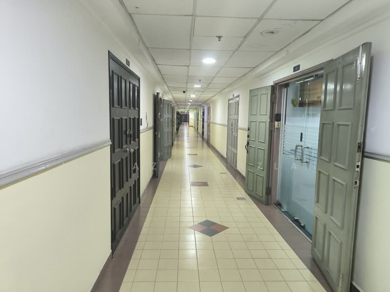 Pejabat untuk Dijual di SS7 (Petaling Jaya) - Nor Azhar Azlan - Corridor - PropertyGuru.com.my