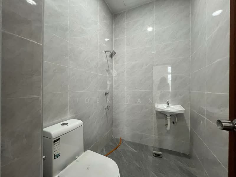 2-storey Terraced House for Sale in Bukit Indah (Iskandar Puteri (Nusajaya)) - Iden Tan - Bathroom - PropertyGuru.com.my