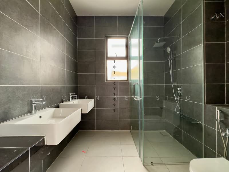 Rumah Berkembar untuk Dijual di Setia Utama (Setia Alam) - CY Chan Yew Sing - Bathroom - PropertyGuru.com.my