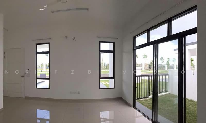 Rumah Berkembar untuk Dijual di Puncak Alam (Selangor) - Norhafiz Bin Mohd Nor - Living Room - PropertyGuru.com.my