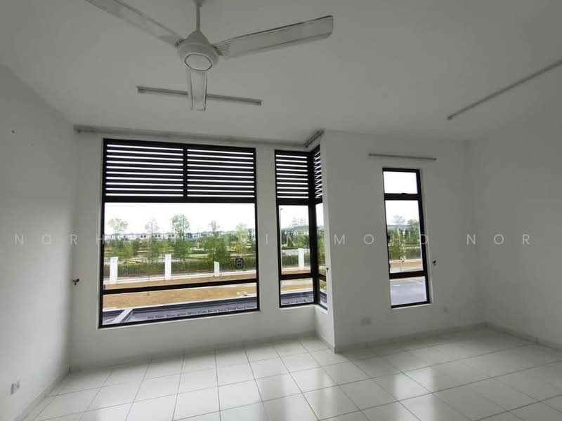 Rumah Berkembar untuk Dijual di Puncak Alam (Selangor) - Norhafiz Bin Mohd Nor - Living Room - PropertyGuru.com.my