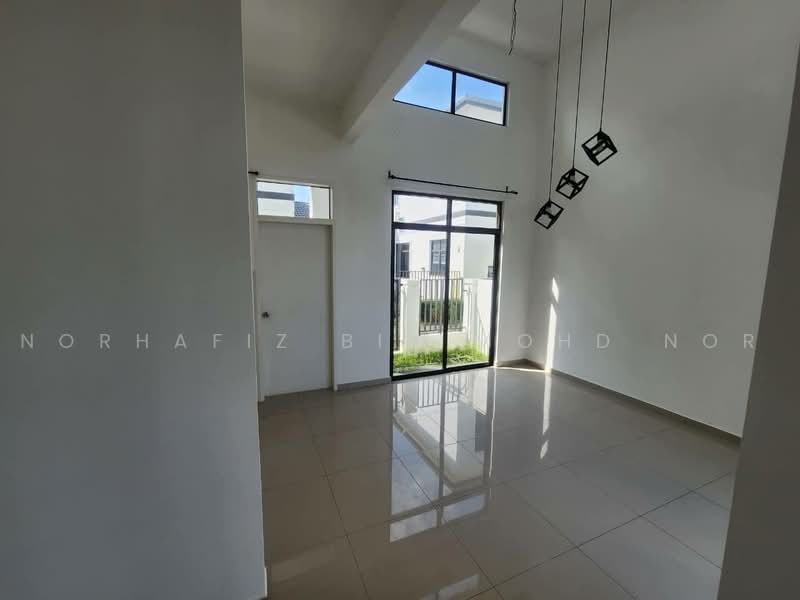 Rumah Berkembar untuk Dijual di Puncak Alam (Selangor) - Norhafiz Bin Mohd Nor - Living Room - PropertyGuru.com.my
