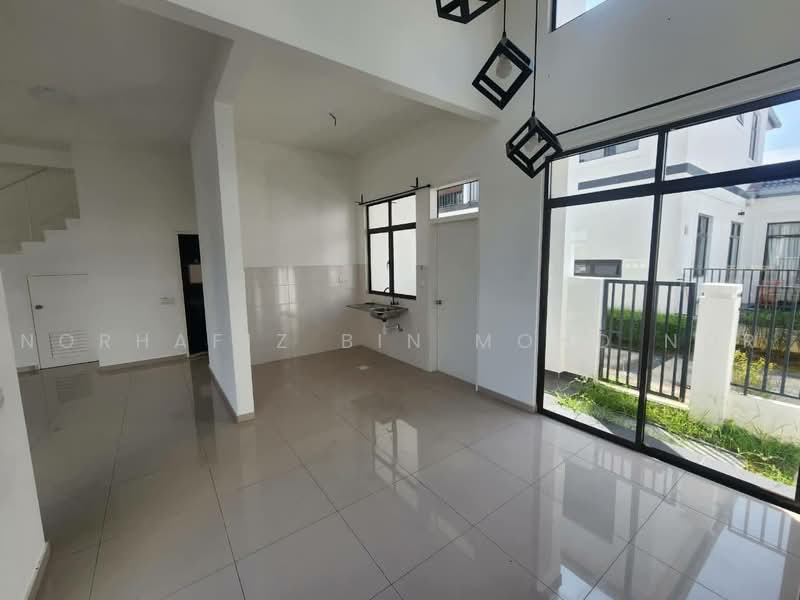 Rumah Berkembar untuk Dijual di Puncak Alam (Selangor) - Norhafiz Bin Mohd Nor - Living Room - PropertyGuru.com.my