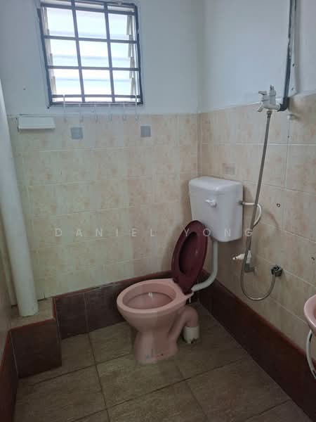 Rumah Teres 2-Tingkat untuk Dijual di Taman Cahaya Masai (Pasir Gudang) - Daniel Yong - Bathroom - PropertyGuru.com.my
