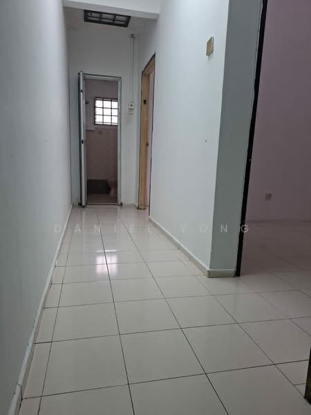 Rumah Teres 2-Tingkat untuk Dijual di Taman Cahaya Masai (Pasir Gudang) - Daniel Yong - Corridor - PropertyGuru.com.my
