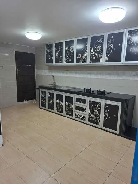 Rumah Teres 2-Tingkat untuk Dijual di Taman Cahaya Masai (Pasir Gudang) - Daniel Yong - Kitchen - PropertyGuru.com.my