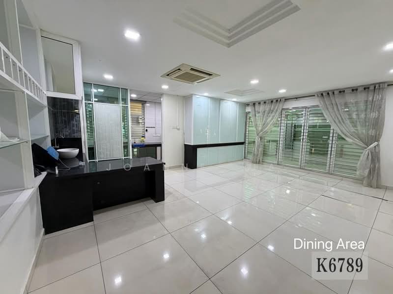 Rumah Berkembar untuk Dijual di Bandar Bukit Tinggi 2 (Klang) - Joanne Pua - Dining Room - PropertyGuru.com.my