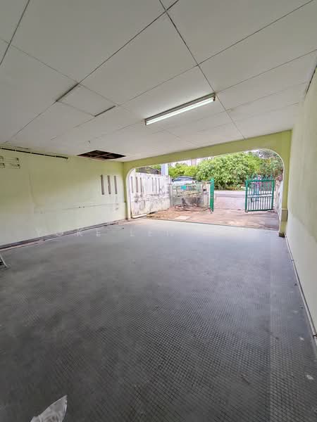 Rumah Teres 1-Tingkat untuk Dijual di Taman Bukit Kuchai (Bandar Kinrara) - Yoke Leng Sew - Exterior - PropertyGuru.com.my