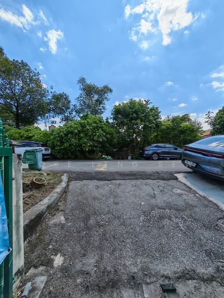 Rumah Teres 1-Tingkat untuk Dijual di Taman Bukit Kuchai (Bandar Kinrara) - Yoke Leng Sew - Exterior - PropertyGuru.com.my
