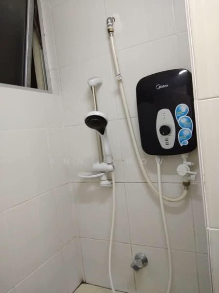 Kondominium untuk Dijual di Platinum Lake PV 16 - Annie How - Bathroom - PropertyGuru.com.my