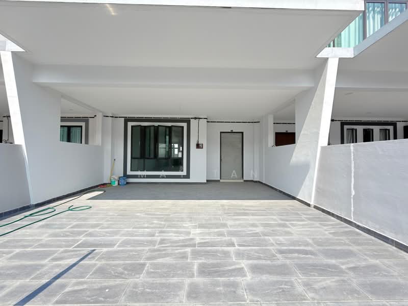 2-storey Terraced House for Sale in Taman Tasik Indah (Kluang) - May Tan - Exterior - PropertyGuru.com.my