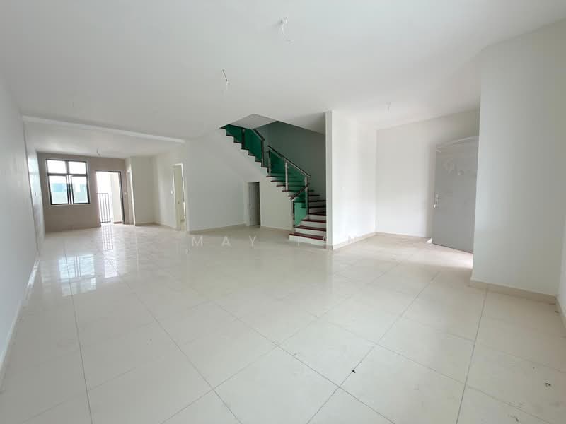 2-storey Terraced House for Sale in Taman Tasik Indah (Kluang) - May Tan - Living Room - PropertyGuru.com.my
