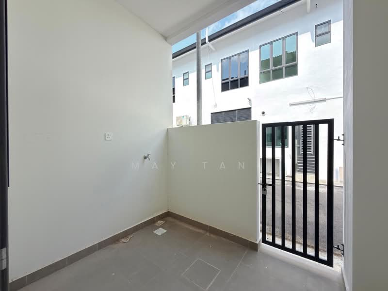 2-storey Terraced House for Sale in Taman Tasik Indah (Kluang) - May Tan - Exterior - PropertyGuru.com.my