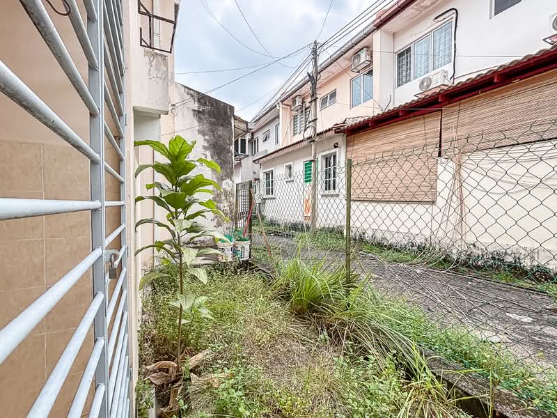 2-storey Terraced House for Sale in Petaling Jaya (Selangor) - Vincent Liaw - Exterior - PropertyGuru.com.my
