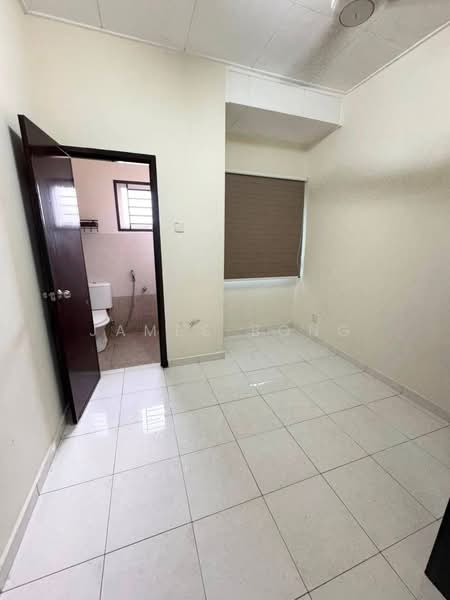 2-storey Terraced House for Sale in Taman Setia Indah (Tebrau) - James Bong - Bathroom - PropertyGuru.com.my