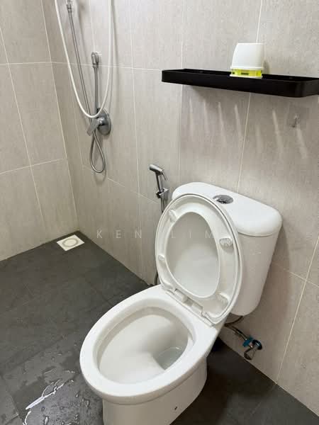 Kediaman Servis untuk Disewa di MKH Boulevard II - Ken Lim - Bathroom - PropertyGuru.com.my