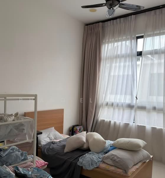 2-storey Terraced House for Sale in Johor Bahru (Johor) - Phang Elainne - Bedroom - PropertyGuru.com.my