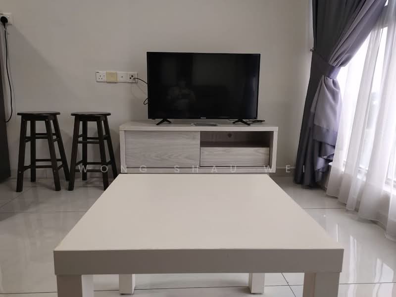 Kondominium untuk Disewa di Bay Point @ Country Garden Danga Bay - Wong Shau Wei - Living Room - PropertyGuru.com.my