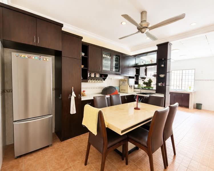 Rumah Teres untuk Disewa di Kota Kemuning (Shah Alam) - Janice Lam - Kitchen - PropertyGuru.com.my