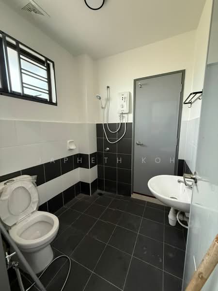 Rumah Teres 2-Tingkat untuk Dijual di Bandar Bistari Perdana (Pasir Gudang) - Japheth Koh - Bathroom - PropertyGuru.com.my