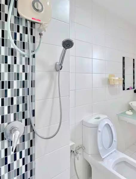 Kediaman Servis untuk Disewa di Greenfield Regency - Wong Shau Wei - Bathroom - PropertyGuru.com.my