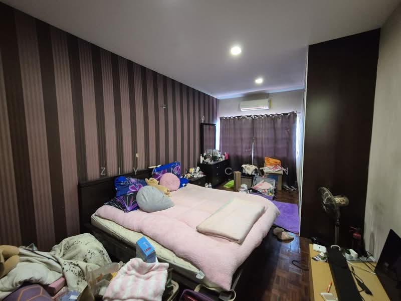 Rumah Teres 2-Tingkat untuk Dijual di SS2 (Petaling Jaya) - Ziyang Chen - Bedroom - PropertyGuru.com.my