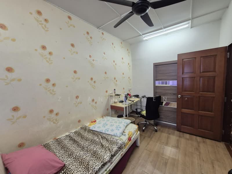 Rumah Teres 2-Tingkat untuk Dijual di SS2 (Petaling Jaya) - Ziyang Chen - Bedroom - PropertyGuru.com.my
