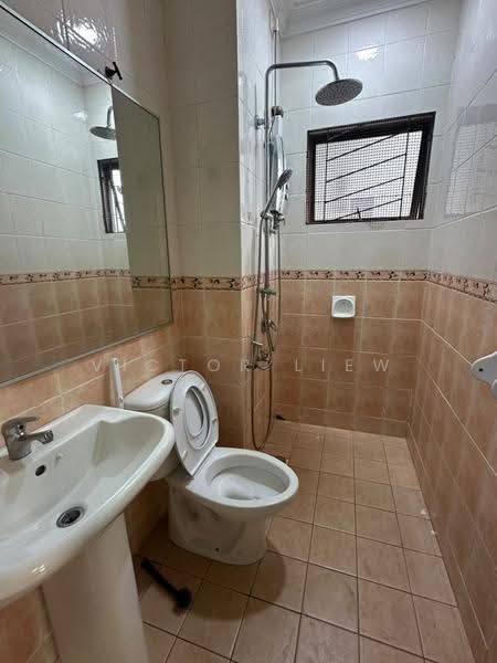 2-storey Terraced House for Sale in Pju 1a (Ara Damansara) - Victor Liew - Bathroom - PropertyGuru.com.my