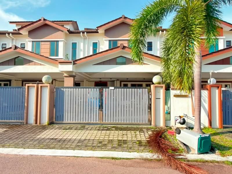 2-storey Terraced House for Sale in Taman Tasik Indah (Kluang) - May Tan - Exterior - PropertyGuru.com.my