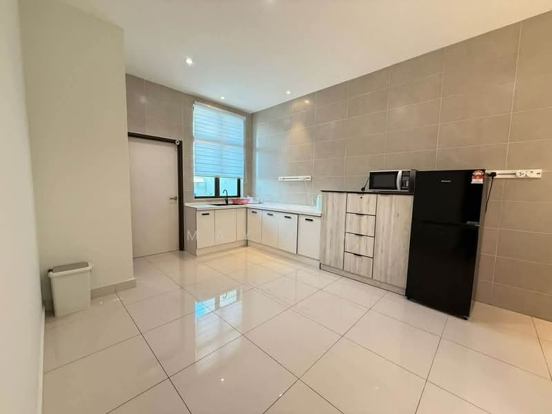 2-storey Terraced House for Sale in Taman Tasik Indah (Kluang) - May Tan - Kitchen - PropertyGuru.com.my