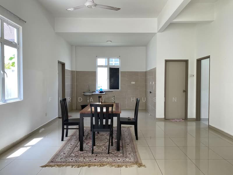 Bungalow House for Sale in Taman Bukit Senawang (Senawang) - Firdaus Husin - Dining Room - PropertyGuru.com.my