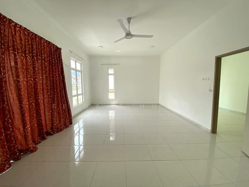 Bungalow House for Sale in Taman Bukit Senawang (Senawang) - Firdaus Husin - Living Room - PropertyGuru.com.my
