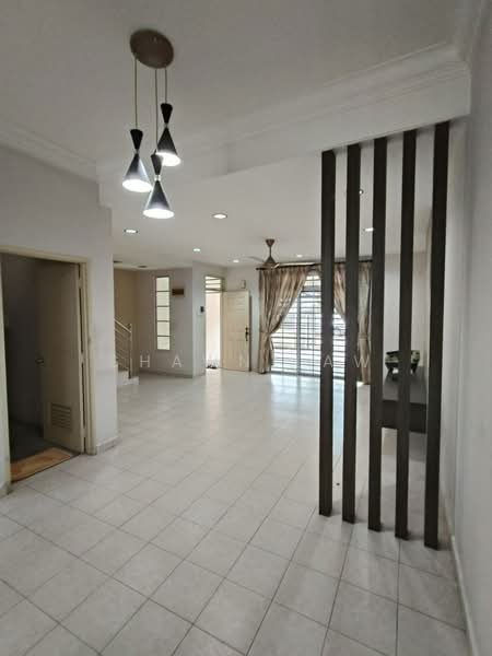 Rumah Teres 2-Tingkat untuk Disewa di Taman Desa Tebrau (Tebrau) - Shawn Law - Living Room - PropertyGuru.com.my
