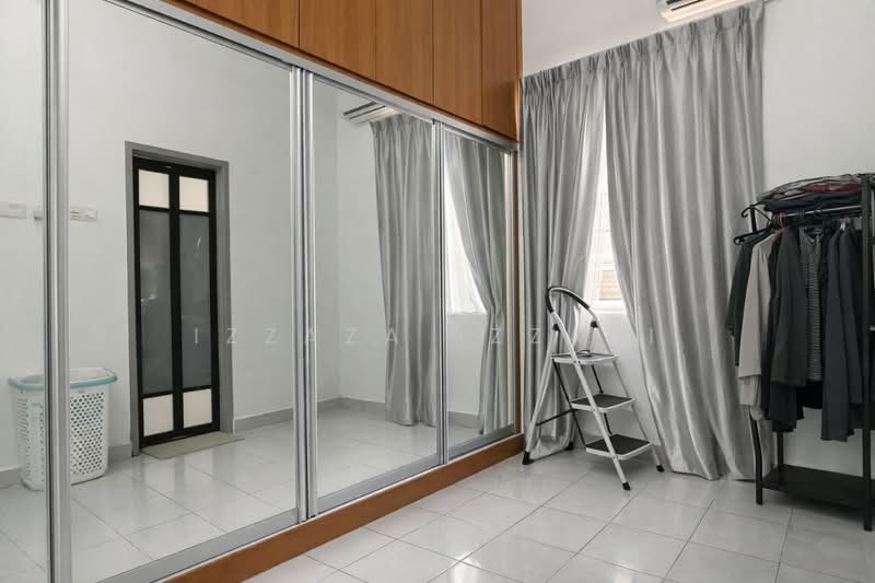 Rumah Teres 2.5-Tingkat untuk Dijual di Ukay Perdana (Ulu Kelang) - Izzaza Izzati - Bedroom - PropertyGuru.com.my