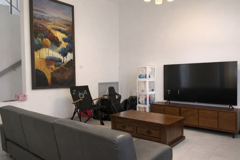 Rumah Teres 2.5-Tingkat untuk Dijual di Ukay Perdana (Ulu Kelang) - Izzaza Izzati - Living Room - PropertyGuru.com.my