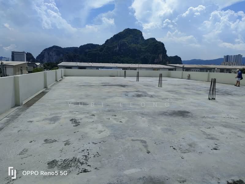 Kilang untuk Disewa di Batu Caves (Selangor) - Yubi Leong - Roof - PropertyGuru.com.my