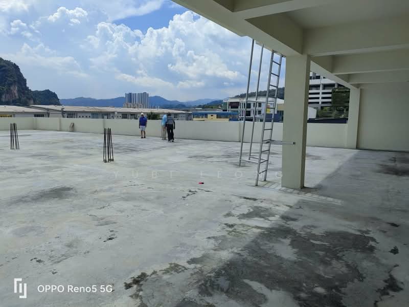 Kilang untuk Disewa di Batu Caves (Selangor) - Yubi Leong - Roof - PropertyGuru.com.my