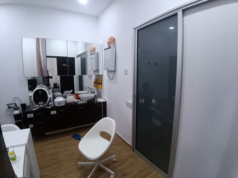 Kedai untuk Dijual di Wangsa Maju (Kuala Lumpur) - King Wha - Interior - PropertyGuru.com.my