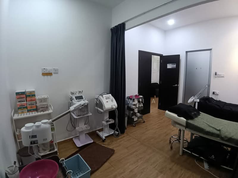 Kedai untuk Dijual di Wangsa Maju (Kuala Lumpur) - King Wha - Interior - PropertyGuru.com.my
