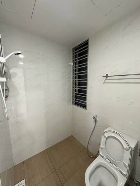 Service Residence for Rent at Country Garden Central Park - Ruby Liang - Bathroom - PropertyGuru.com.my