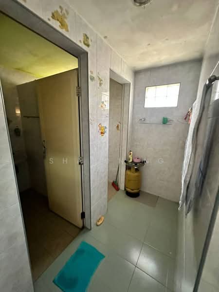 Rumah Teres 2-Tingkat untuk Dijual di Taman Pelangi (Johor Bahru) - Sharon Ng - Bathroom - PropertyGuru.com.my