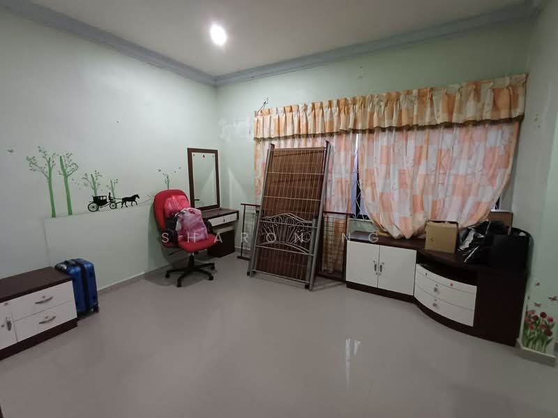 Rumah Teres 2-Tingkat untuk Dijual di Taman Pelangi (Johor Bahru) - Sharon Ng - Bedroom - PropertyGuru.com.my