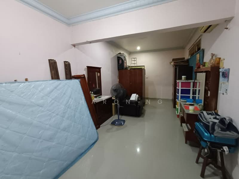 Rumah Teres 2-Tingkat untuk Dijual di Taman Pelangi (Johor Bahru) - Sharon Ng - Living Room - PropertyGuru.com.my