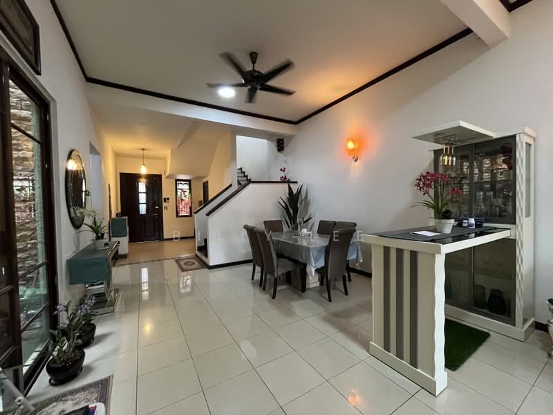 Rumah Teres 2-Tingkat untuk Dijual di Bukit Jelutong (Shah Alam) - Billy Lee - Dining Room - PropertyGuru.com.my
