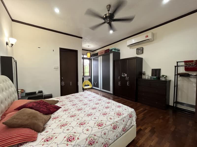 Rumah Teres 2-Tingkat untuk Dijual di Bukit Jelutong (Shah Alam) - Billy Lee - PropertyGuru.com.my
